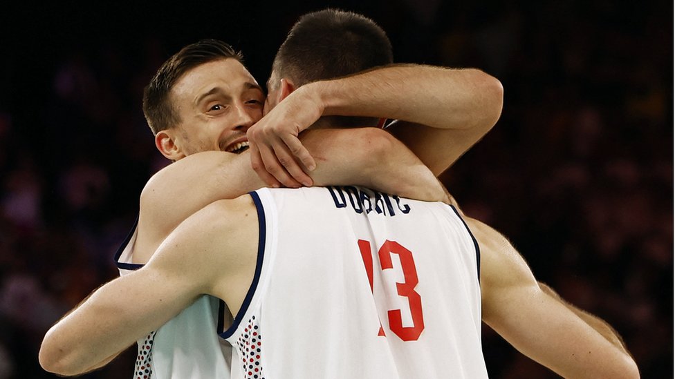 Olimpijske igre u Parizu 2024: Srbija iz ponora i -24 do polufinala posle produžetka 4 Aleksa Avramović