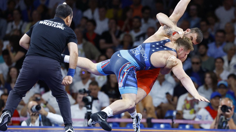 Olimpijske igre u Parizu 2024: Vaterpolisti Srbije u polufinalu, nova medalja za Hrvatsku 10 Komarov