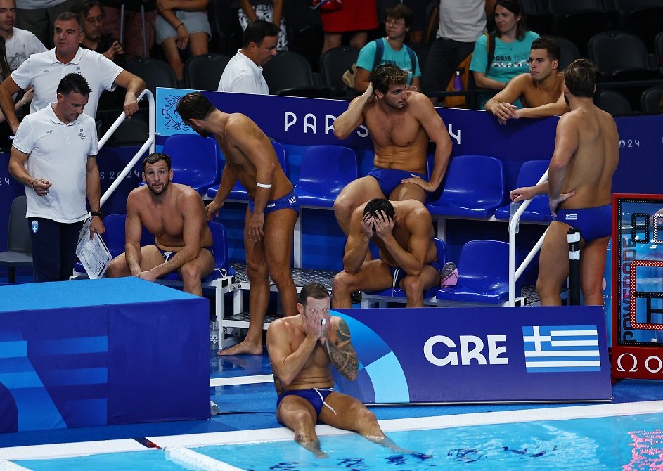 Olimpijske igre u Parizu 2024: Srpski vaterpolisti na korak od medalje, u dramatičnom finišu pobedili Grke 3 Grčki vaterpolisti ne mogu da veruju šta ih je zadesilo