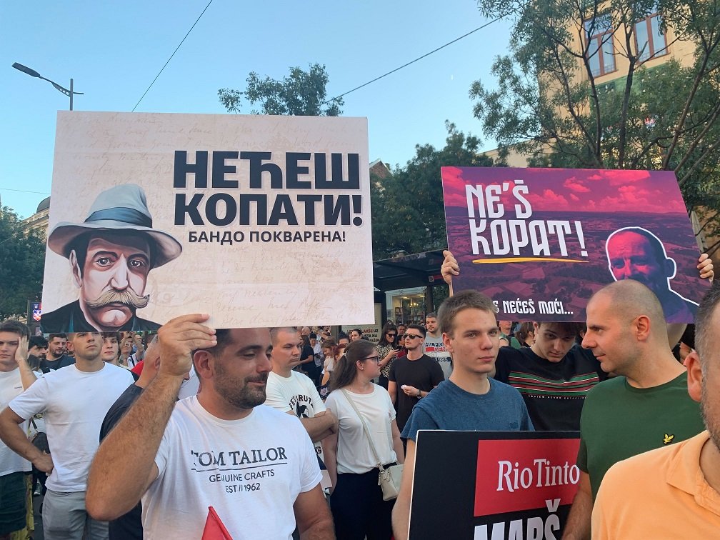 Rio Tinto u Srbiji: Demonstranti blokirali železničke stanice u Beogradu 10 Demonstranti na skupu protiv litijuma u Beogradu