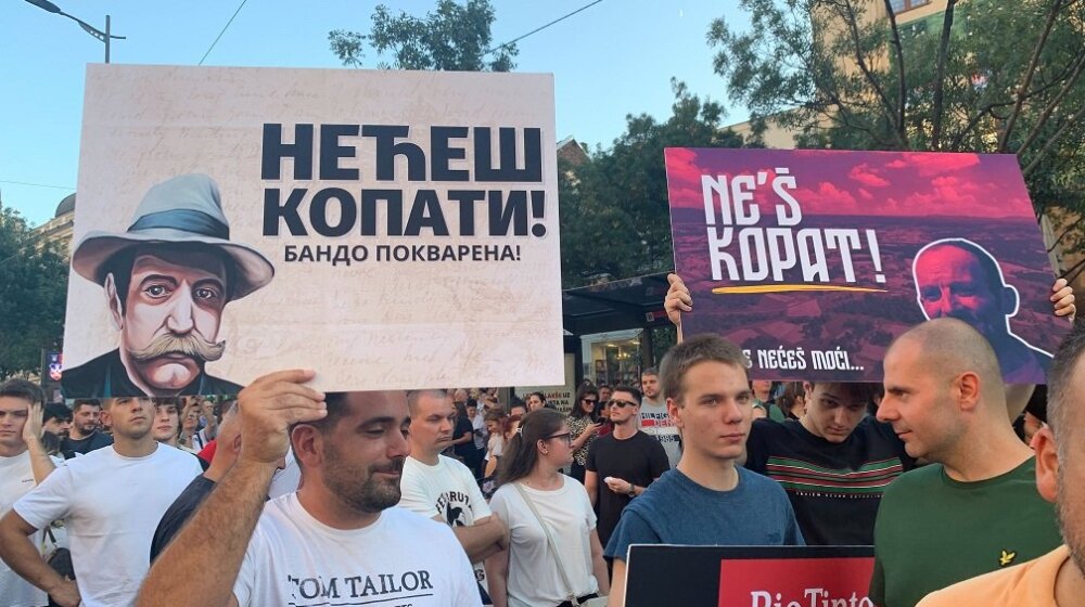 U Čačku povodom hapšenja aktivista: Ne odustajemo od zahteva da se zabrani kopanje litijuma 1 U Čačku povodom hapšenja aktivista: Ne odustajemo od zahteva da se zabrani kopanje litijuma 1