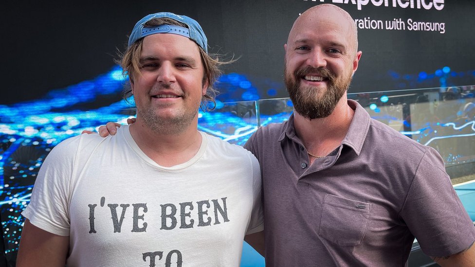 Pariz 2024.: Veštačka inteligencija pokušava da otkrije ko su budući učesnici Olimpijskih igara 3 Henk i Brok, koji su tokom studentskih dana plivali za njihove koledže, testirali su njihove sposobnosti