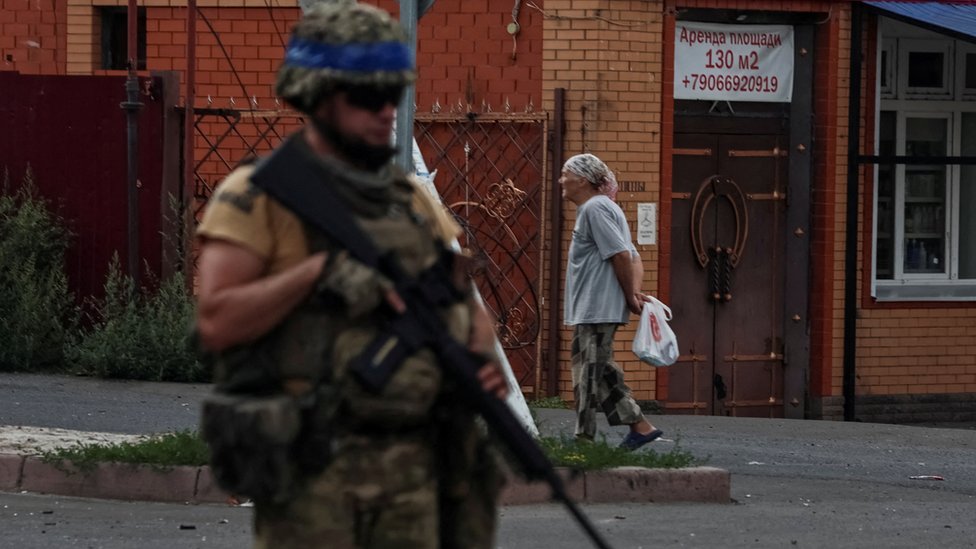 Rusija i Ukrajina: Moskva tvrdi da je zauzela gradić na istoku Ukrajine, Kijev lansirao dronove na rusku prestonicu 3 Ukrajina, Kursk