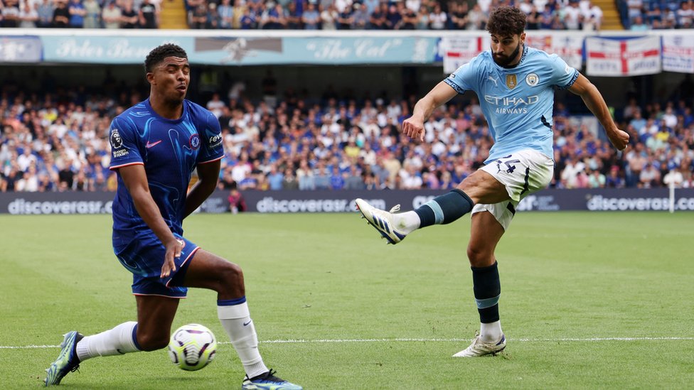 Fudbal: Nova pravila, nova lica - vratila se Premijer liga 4 Premijer liga