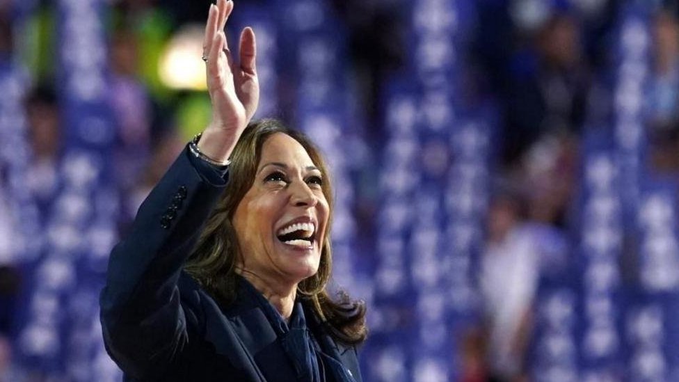 Izbori u Americi 2024: Kamala Haris poručila da će biti „predsednica svih Amerikanaca" 1 Kamala Haris