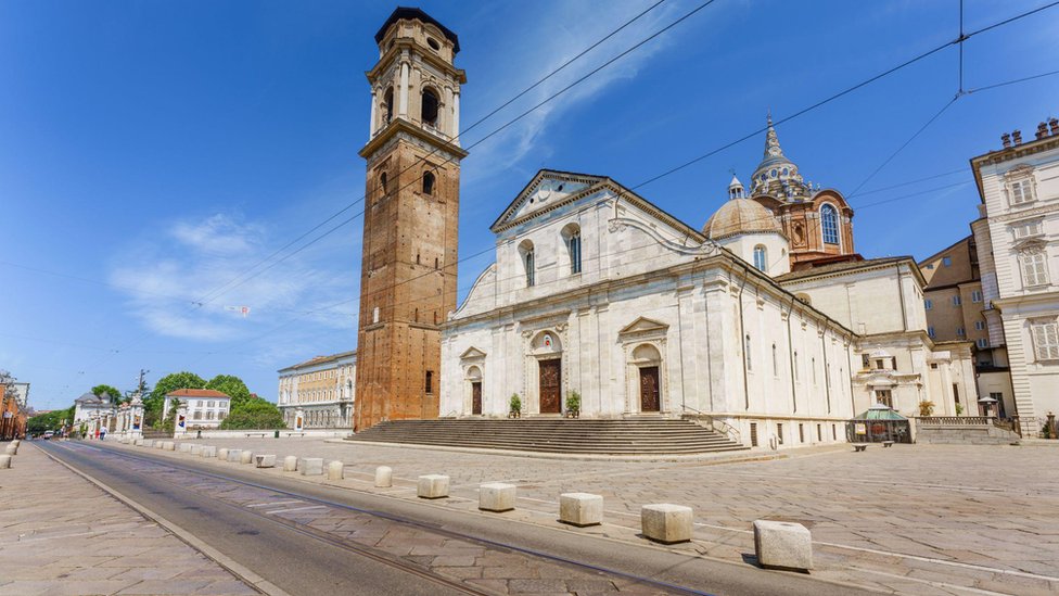 Šta je Torinski pokrov 2 Katedrala San Đovani Batista u Torinu gde se čuva Torinski pokrov
