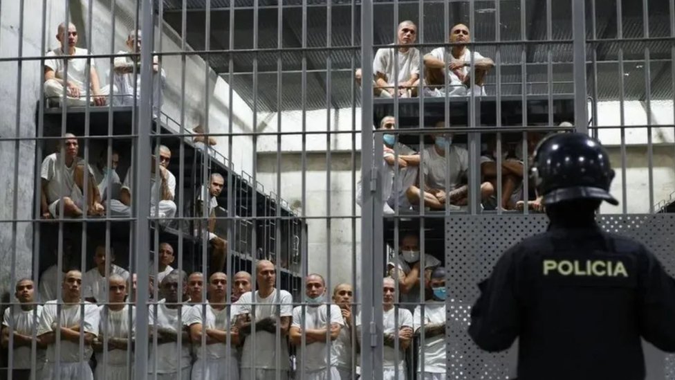 El Salvador: Zatočen u jednom od najgorih zatvora na svetu uprkos oslobađajućim presudama 2 Zatvor CECOT u Salvadoru