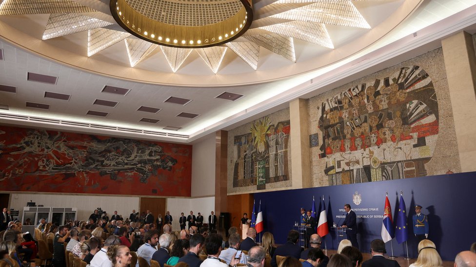 Emanuel Makron u Srbiji: O Novaku Đokoviću, rafalima, Kosovu i vladavini prava 4 Vučić i Makron