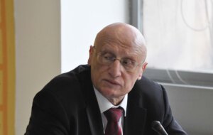 Paunović (Fiskalni savet): Deficit u budžetu Srbije u 2026. iznosiće 2,9 milijardi evra, bez objašnjenja zašto poskupljuju veliki infrastukturni projekti 5 Paunović (Fiskalni savet): Deficit u budžetu Srbije u 2026. iznosiće 2,9 milijardi evra, bez objašnjenja zašto poskupljuju veliki infrastukturni projekti 4