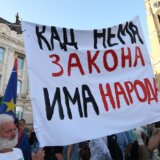 Protest u Novom Sadu: "Slobodo, tu smo" ispred Gradske kuće 3
