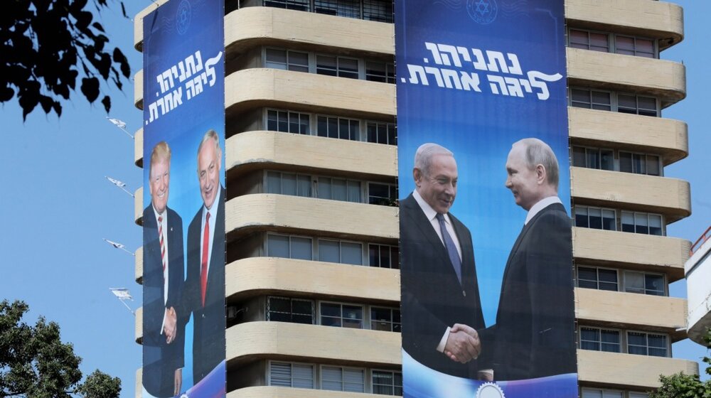 "Putin, Tramp i Netanjahu - bolesne parodije na velikane": Sajmon Tisdal o savremenim anti-herojima koji utiču na globalnu istoriju 1