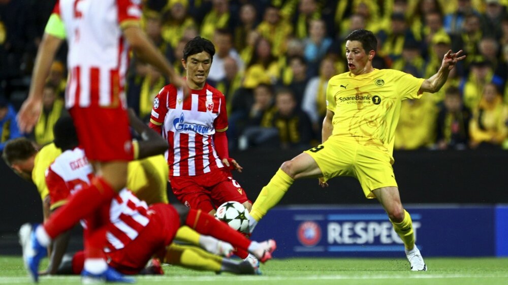 Fudbaleri Zvezde prespavali sat vremena, pa stigli do prihvatljivog poraza pred revanš 2 Fudbaleri Zvezde prespavali sat vremena, pa stigli do prihvatljivog poraza pred revanš 2