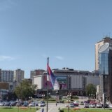 Početak koncerta Slobodana Trkulje i „Balkanopolisa” u Kragujevcu tri puta pomeran da bi se poklopio sa skupom protiv litijuma (FOTO) 1