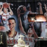 Utakmica u čast Dražena Petrovića 5. septembra u Zagrebu: Željko Obradović na klupi “Evrolige”, među gostima Divac, Bodiroga, Dončić... 10