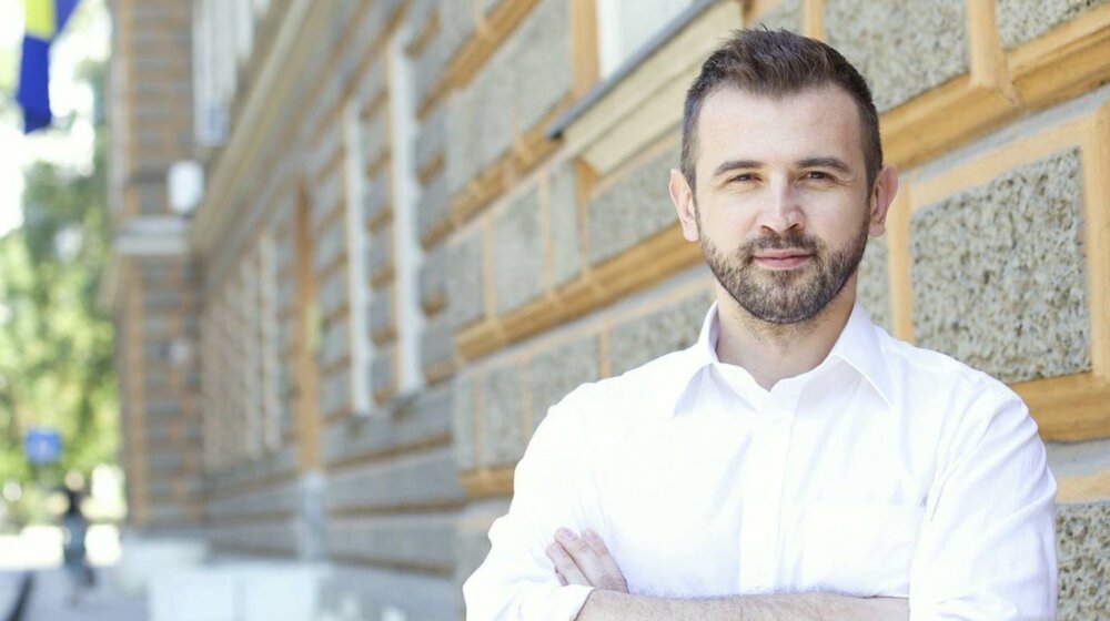 INTERVJU Denis Grac: Sarajlije vole Beograd Milana Mladenovića i Latinke Perović, a ne Vojislava Šešelja 1