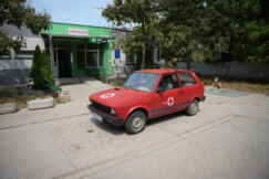 Novo vozilo posle 25 godina - Fondacija Mozzart donirala automobil seoskoj ambulanti u Kucuri 6
