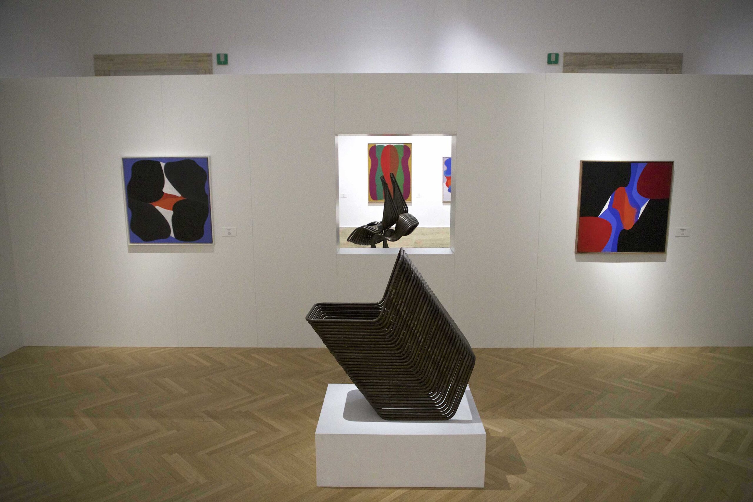 Rame uz rame sa Pikasom, Murom, Vorholom i Polokom: Retrospektivna izložba Mire Brtke u Rimu 3 Rame uz rame sa Pikasom, Murom, Vorholom i Polokom: Retrospektivna izložba Mire Brtke u Rimu 1