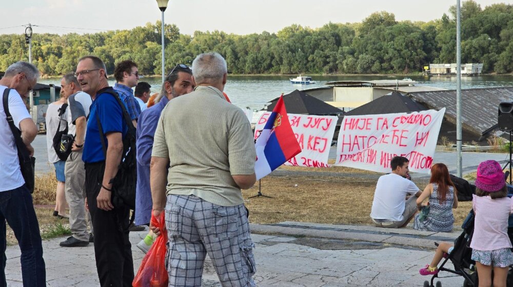 "Urbanistički plan pripada narodu, a ne Milenijum grupi!": Protest građana zbog rušenja hotela Jugoslavija (FOTO) 1