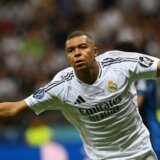 (VIDEO) Goleade u Parizu i Pireju i senzacija u Liverpulu: Mbape obeležio kolo Lige šampiona sa četiri pogotka 4