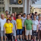 Reporter Danasa na komšijskoj kafici sa pravim herojima života: Svi smo tu drugari, radimo, crtamo, pa nosimo kafu 9