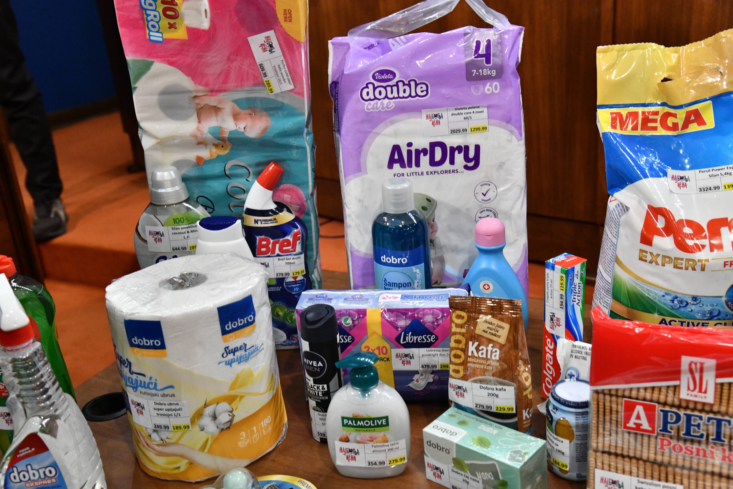 Najbolja cena "Lepa populistička akcija": Da li će "Najbolja cena" smanjiti inflaciju u Srbiji? 2