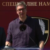 Vučić najavio povećanje plata u Vojsci, a posle odgovarao Đilasu, rekao da poznaje Šolaka i da će ići na sistematske preglede (VIDEO) 2