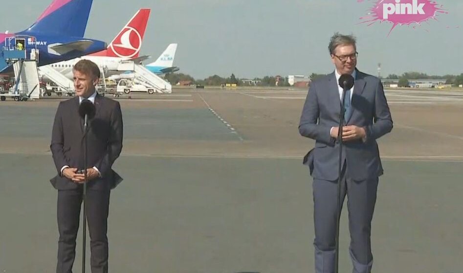 Završno obraćanje predsednika Makrona i Vučića na beogradskom aerodromu: Završena poseta 1