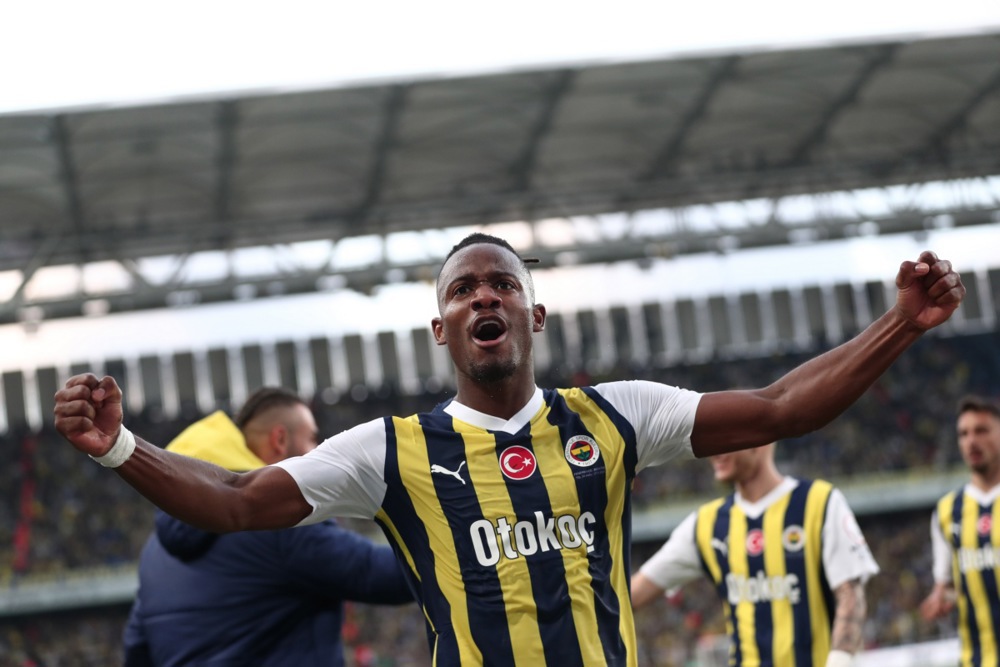 Zlatna rezerva: Doskorašnji napadač Fenerbahčea prekonoć miljenik navijača Galatasaraja 2 Zlatna rezerva: Doskorašnji napadač Fenerbahčea prekonoć miljenik navijača Galatasaraja 2