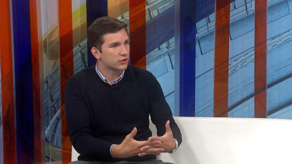 Žozep Borelj osudio napade botova sa Kosova na Đorđa Bojovića 2 Žozep Borelj osudio napade botova sa Kosova na Đorđa Bojovića 1