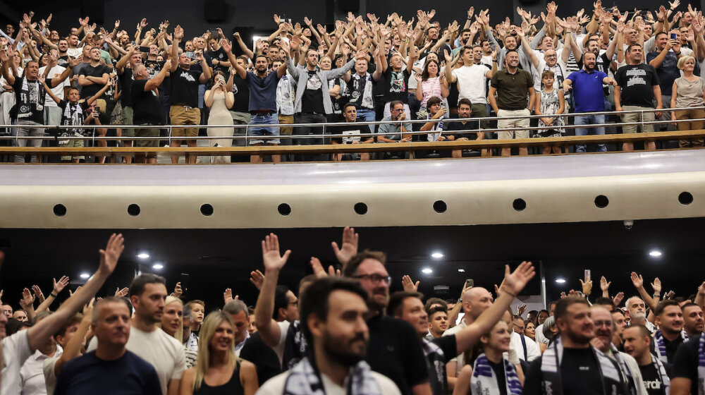 Crno-bela simfonija: Veče za podstrek košarkaškom orkestru Partizana sa novim violinama (FOTO) 1