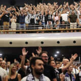 Crno-bela simfonija: Veče za podstrek košarkaškom orkestru Partizana sa novim violinama (FOTO) 10