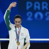 Sa kontroverzama na tron: Alžirska bokserka Iman Helif olimpijska šampionka (VIDEO) 7