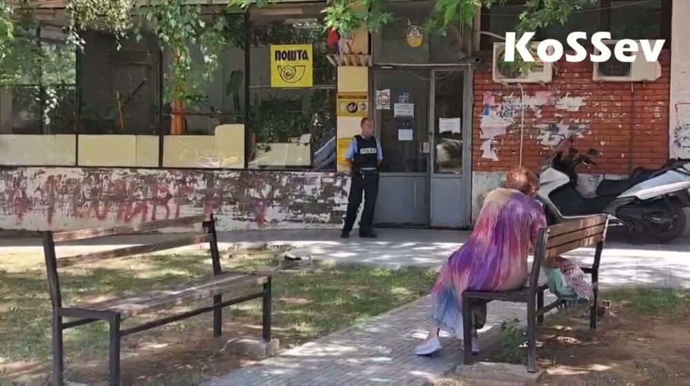 "Cilj je trajni progon preostalog srpskog i drugog nealbanskog življa": Ministarstvo telekomunikacija o "upadu" Kosovske policije u Pošte Srbije 1 "Cilj je trajni progon preostalog srpskog i drugog nealbanskog življa": Ministarstvo telekomunikacija o "upadu" Kosovske policije u Pošte Srbije 1