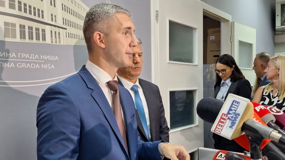 Đorđe Stanković Opozicija upozorava da je poslednja sednica Skupštine u Nišu pravno upitna i da postoji politička kriza: Igor Novaković negira 2