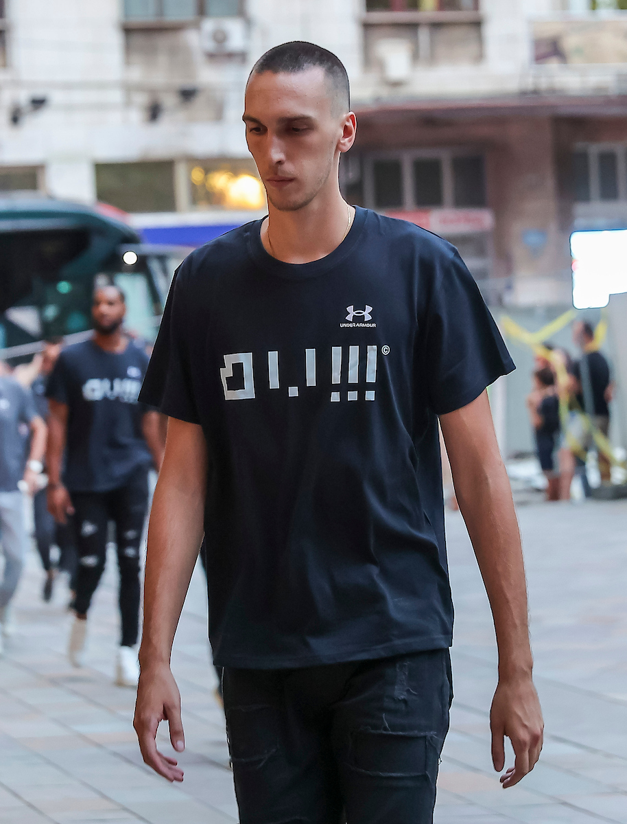 Crno-bela simfonija: Veče za podstrek košarkaškom orkestru Partizana sa novim violinama (FOTO) 7 Crno-bela simfonija: Veče za podstrek košarkaškom orkestru Partizana sa novim violinama (FOTO) 7