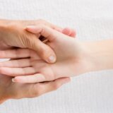 Zdravstveni problemi mogu da se otkriju na rukama - kineski naučnici objasnili kako 2