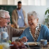 Negovatelj starijima od 60 savetuje uzimanje ovog važnog vitamina 8