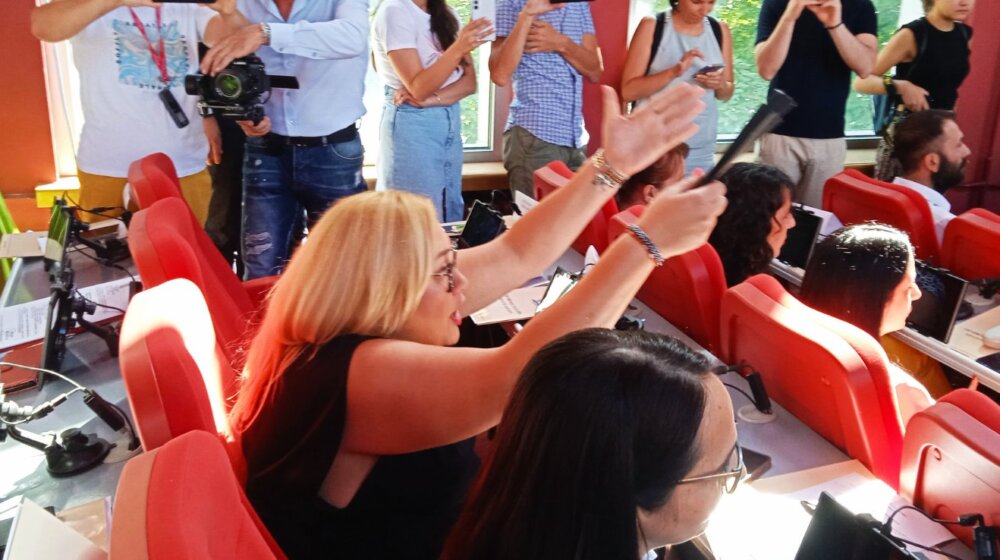 "Oteto-prokleto": Da li hapšenje jednog odbornika SNS u "slučaju Sotirovski" može da ugrozi krajnje tesnu naprednjačku većinu u Nišu 1