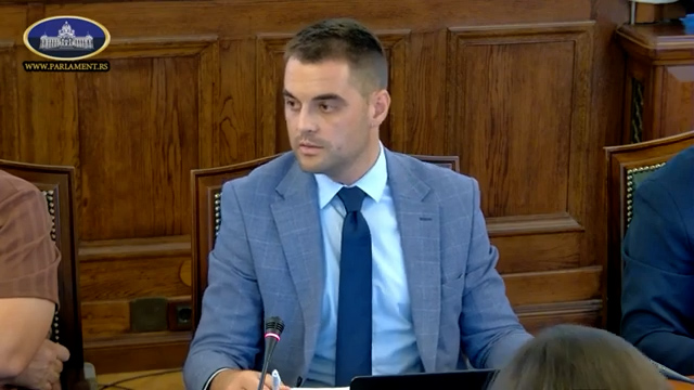 Službe bezbednosti zauzete hapšenjem ekoloških aktivista, a ne reaguju na ugrožavanje zemlje 2 Službe bezbednosti zauzete hapšenjem ekoloških aktivista, a ne reaguju na ugrožavanje zemlje 2