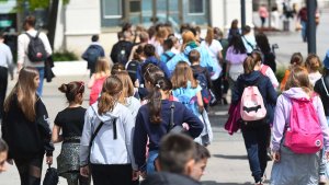 Razlika u školskom kalendaru na poledici 5