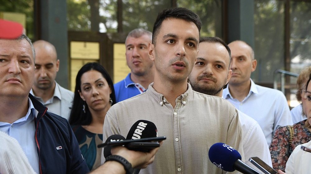 Dragan Miličević novosadski odbornik: "Iz vrha SNS-a je naređeno da radnici u javnom sektoru koji odlaze na proteste dobiju otkaz" 1