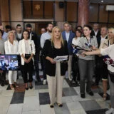 Šta je preduslov da se Srbija modernizuje i postane normalna država? 10