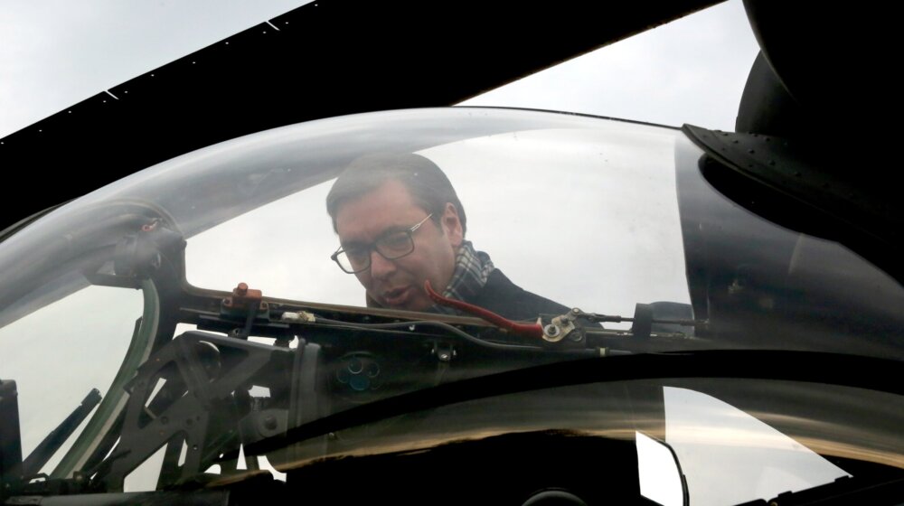 Kome Vučićev režim izvozi oružje: Na čiju se stranu u spoljnopolitičkom smislu tim potezima svrstava? 1