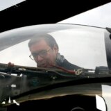 Kome Vučićev režim izvozi oružje: Na čiju se stranu u spoljnopolitičkom smislu tim potezima svrstava? 8