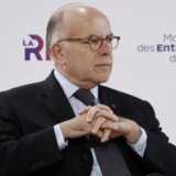 Makronov favorit koji ne traži funkciju premijera: Sutra sastanak sa socijalistom Bernarom Kaznevom 1