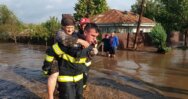 Rescue and evacuation efforts in eastern Romania after being hit by deadly floods (FOTO, VIDEO) Ciklon Boris hara Srednjom Evropom: Prva žrtva u Poljskoj, u Češkoj se traga za četiri osobe 3