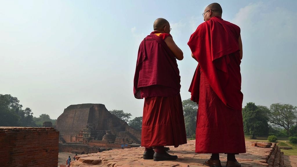 Obrazovanje, istorija, arheologija i Indija: Nalanda - univerzitet koji je promenio svet 2 budistički sveštenici