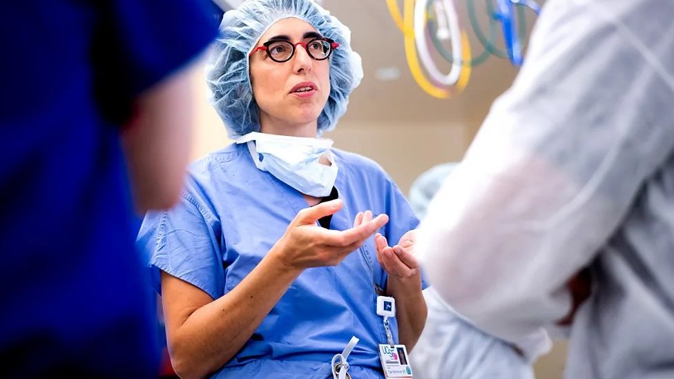 Medicina: Novo lečenje unutar materice moglo bi da spase hiljade dece, kažu naučnici 4 Hirurškinja Tipi Mekenzi