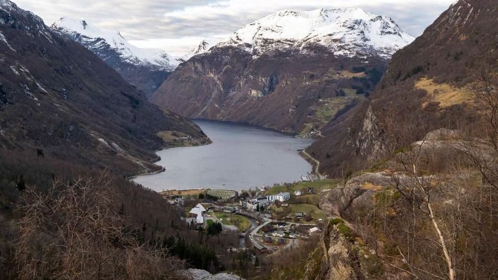 Venčanje norveške princeze i američkog šamana posle brojnih turbulencija 3 Geiranger