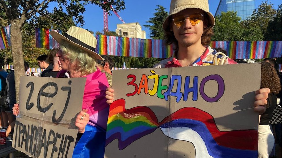 Prajd 2024: Šetnja bez incidenata, zahtevi podneti pre deset godina - neispunjeni 1 Početak Prajd šetnje